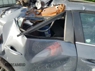 2024 Mazda 3 S Carbon Edition z VIN JM1BPBLM2R1707154, wystawiony jako Copart lot #63242765 z przebiegiem Nie podano mil oraz Nie do naprawy • Non repairable. Historia ofert i sprzedaży dostępna na DreamBid. Obrazek 10.