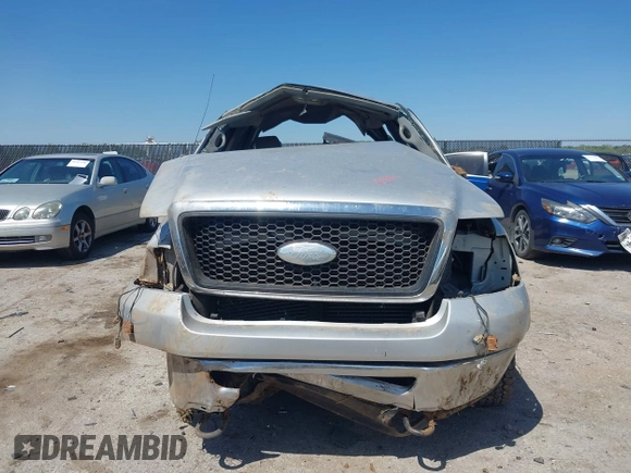 2008 Ford F-150 XLT z VIN 1FTPW14538FC09573, wystawiony jako IAAI lot #41978554 z przebiegiem Nie podano mil oraz . Historia ofert i sprzedaży dostępna na DreamBid. Obrazek 13.