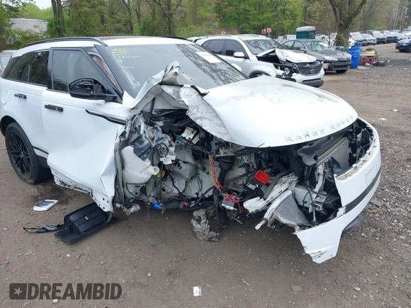 2018 Land Rover Range Rover Velar S z VIN SALYB2RX4JA774037, wystawiony jako IAAI lot #39309626 z przebiegiem 51 171 mil mil oraz . Historia ofert i sprzedaży dostępna na DreamBid. Obrazek 6.