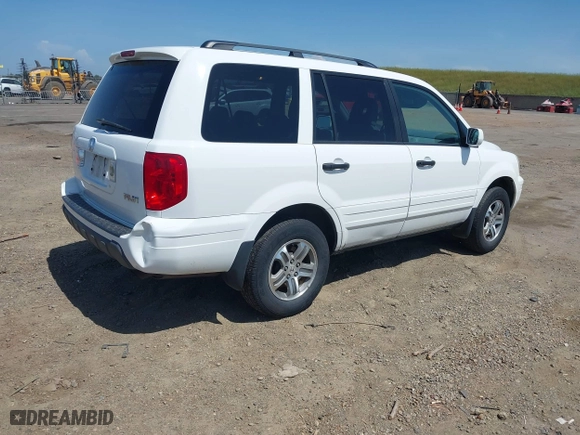 2004 Honda Pilot EX with VIN 2HKYF18514H614300, listed as a IAAI auction lot 42044675 with 251,963 mi miles. Bid and sale history available at carsss.com. Image 4.