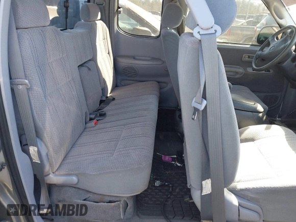 2001 Toyota Tundra SR5 with VIN 5TBRT34171S133199, listed as a IAAI auction lot 41677010 with 321,658 mi miles and . Bid and sale history available at DreamBid. Image 8.