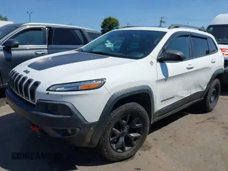 2015 Jeep Cherokee Trailhawk с VIN 1C4PJMBS5FW654399, выставлен на аукционе IAAI как лот 42550114 с пробегом 205 542 миль миль и . История ставок и продаж доступна на DreamBid. Изображение 16.