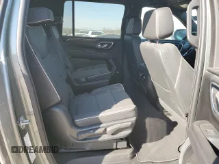 2023 Chevrolet Suburban Premier z VIN 1GNSKFKD8PR305863, wystawiony jako Copart lot #48257045 z przebiegiem 13 765 mil mil oraz Czysty tytuł • Clean title. Historia ofert i sprzedaży dostępna na DreamBid. Obrazek 11.