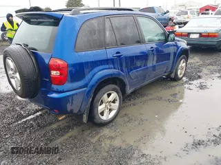 2005 Toyota RAV4 with VIN JTEHD20V656038833, listed as a IAAI auction lot 41861809 with 291,247 mi miles. Bid and sale history available at carsss.com. Image 4.