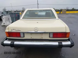 1983 Mercedes-Benz 380 SL with VIN WDBBA45A4DB026088, listed as a IAAI auction lot 41783726 with 239,227 mi miles and . Bid and sale history available at carsss.com. Image 16.