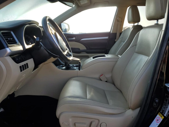 2018 Toyota Highlander SE with VIN 5TDJZRFH8JS838948, listed as a Copart auction lot 51322825 with 163,529 mi miles and Clean Title. Bid and sale history available at carsss.com. Image 7.