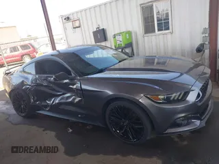 2017 Ford Mustang EcoBoost z VIN 1FA6P8TH9H5215435, wystawiony jako IAAI lot #42531715 z przebiegiem 81 730 mil mil oraz . Historia ofert i sprzedaży dostępna na DreamBid. Obrazek 13.