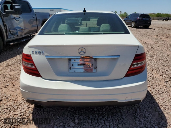 2012 Mercedes-Benz C 250 Sport с VIN WDDGF4HB9CA643364, выставлен на аукционе Copart как лот 64761775 с пробегом 135 139 миль миль и Списание • Salvage title. История ставок и продаж доступна на DreamBid. Изображение 6.