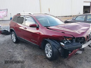 2021 Jeep Cherokee Latitude with VIN 1C4PJLCB5MD192315, listed as a IAAI auction lot 38200931 with 1 mi miles. Bid and sale history available at carsss.com. Image 13.