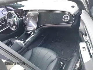 2023 Mercedes-Benz EQE 350 z VIN W1KEG1CB4PF027476, wystawiony jako IAAI lot #40777410 z przebiegiem 7 276 mil mil oraz . Historia ofert i sprzedaży dostępna na DreamBid. Obrazek 5.