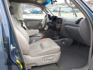 2007 Toyota Sequoia Limited with VIN 5TDBT48A27S283030, listed as a IAAI auction lot 41395705 with 286,966 mi miles and . Bid and sale history available at DreamBid. Image 5.