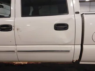 2006 Chevrolet Silverado 1500HD LT1 with VIN 1GCGK13U76F242626, listed as a IAAI auction lot 40786885 with 171,077 mi miles and . Bid and sale history available at DreamBid. Image 19.