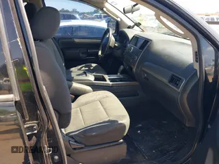 2009 Nissan Armada SE z VIN 5N1BA08D69N608372, wystawiony jako IAAI lot #42245437 z przebiegiem 232 791 mil mil oraz . Historia ofert i sprzedaży dostępna na DreamBid. Obrazek 5.