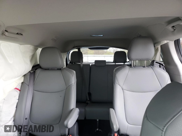 2024 Toyota Sienna XLE z VIN 5TDJSKFC3RS148195, wystawiony jako Copart lot #49125385 z przebiegiem Nie podano mil oraz Szkoda całkowita • Salvage title. Historia ofert i sprzedaży dostępna na DreamBid. Obrazek 10.