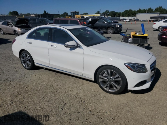 2018 Mercedes-Benz C 300 with VIN 55SWF4JB0JU261517, listed as a Copart auction lot 55634265 with 75,945 mi miles and Salvage title. Bid and sale history available at DreamBid. Image 4.