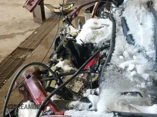 2015 Toyota Sienna XLE z VIN 5TDYK3DC9FS573696, wystawiony jako IAAI lot #41673006 z przebiegiem 199 136 mil mil oraz . Historia ofert i sprzedaży dostępna na DreamBid. Obrazek 18.