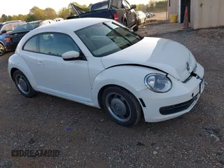2013 Volkswagen Beetle Fender Edition с VIN 3VWJP7AT2DM614534, выставлен на аукционе IAAI как лот 41919625 с пробегом 86 362 миль миль и . История ставок и продаж доступна на DreamBid. Изображение 1.