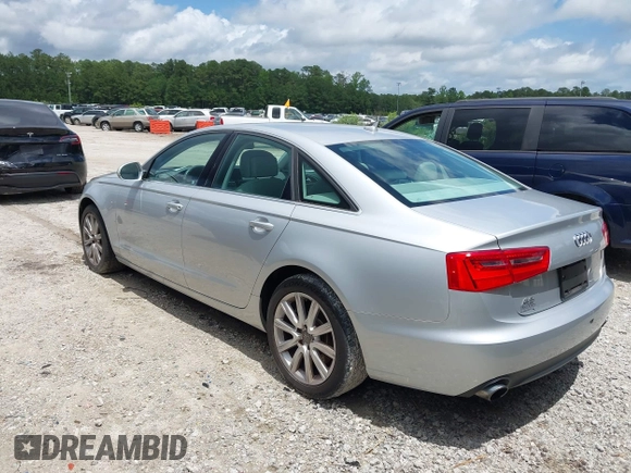 2015 Audi A6 Premium z VIN WAUCFAFC7FN034531, wystawiony jako IAAI lot #42172539 z przebiegiem 57 565 mil mil oraz . Historia ofert i sprzedaży dostępna na DreamBid. Obrazek 3.