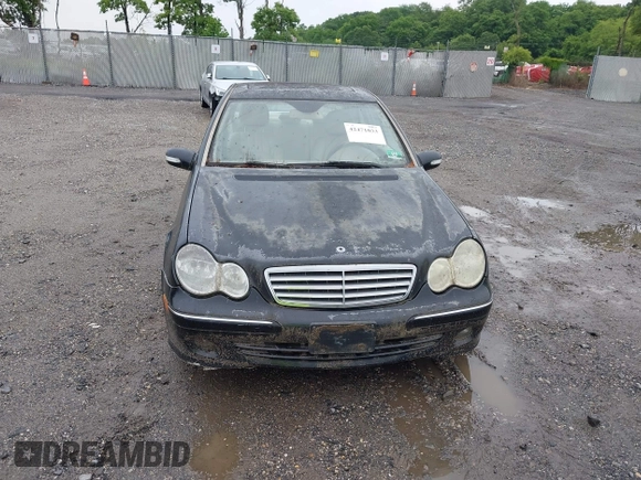 2007 Mercedes-Benz C 280 Luxury с VIN WDBRF92H07F920830, выставлен на аукционе IAAI как лот 42471033 с пробегом 152 640 миль миль и . История ставок и продаж доступна на DreamBid. Изображение 6.