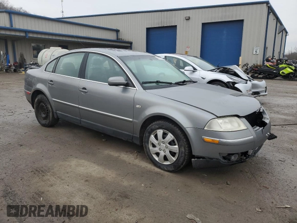 2003 Volkswagen Passat GLX z VIN WVWRH63B53P198926, wystawiony jako Copart lot #46875345 z przebiegiem 185 075 mil mil oraz Szkoda całkowita • Salvage title. Historia ofert i sprzedaży dostępna na DreamBid. Obrazek 4.