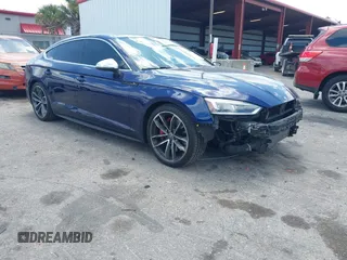 2018 Audi S5 Sportback Prestige z VIN WAUC4CF58JA003890, wystawiony jako IAAI lot #42176231 z przebiegiem 94 954 mil mil oraz . Historia ofert i sprzedaży dostępna na DreamBid. Obrazek 1.