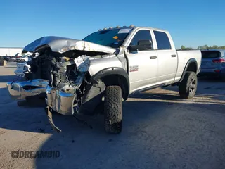 2013 Ram 2500 Tradesman z VIN 3C6UR5CL2DG550173, wystawiony jako IAAI lot #40865715 z przebiegiem 110 829 mil mil oraz . Historia ofert i sprzedaży dostępna na DreamBid. Obrazek 18.