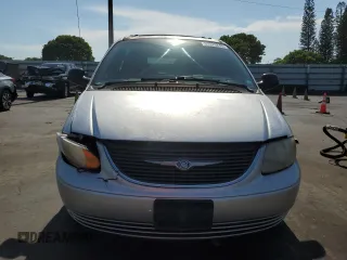 2002 Chrysler Town & Country LX z VIN 2C4GP44372R736352, wystawiony jako Copart lot #57575245 z przebiegiem 178 914 mil mil oraz Nie do naprawy • Non repairable. Historia ofert i sprzedaży dostępna na DreamBid. Obrazek 5.