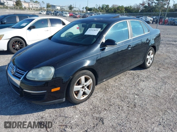 2008 Volkswagen Jetta Sedan SE with VIN 3VWRM71KX8M182235, listed as a IAAI auction lot 41519055 with 182,404 mi miles. Bid and sale history available at carsss.com. Image 2.