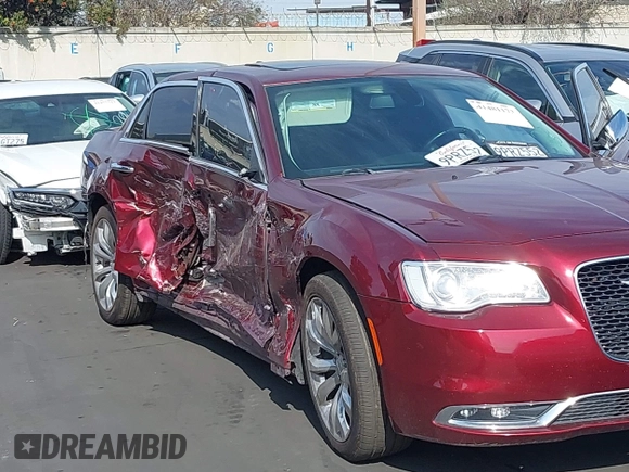 2019 Chrysler 300 Limited z VIN 2C3CCAEG9KH594736, wystawiony jako IAAI lot #41481173 z przebiegiem 80 543 mil mil oraz . Historia ofert i sprzedaży dostępna na DreamBid. Obrazek 6.
