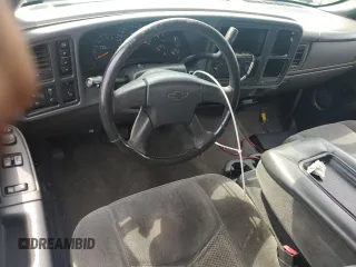 2005 Chevrolet Silverado 1500 Z71 z VIN 1GCEK19B45E330485, wystawiony jako Copart lot #59573585 z przebiegiem 163 119 mil mil oraz Szkoda całkowita • Salvage title. Historia ofert i sprzedaży dostępna na DreamBid. Obrazek 8.