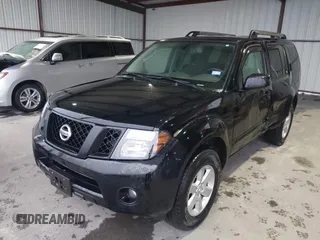 2011 Nissan Pathfinder LE z VIN 5N1AR1NB8BC633188, wystawiony jako IAAI lot #41608356 z przebiegiem 128 377 mil mil oraz . Historia ofert i sprzedaży dostępna na DreamBid. Obrazek 17.