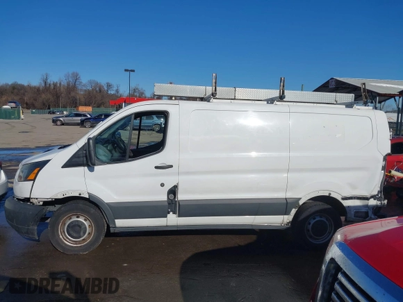 2016 Ford Transit Cargo with VIN 1FTYE1ZM6GKA26116, listed as a IAAI auction lot 41239816 with 173,115 mi miles and . Bid and sale history available at carsss.com. Image 15.