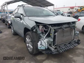 2022 Toyota RAV4 XLE Premium with VIN 2T3C1RFV8NW236772, listed as a IAAI auction lot 41783276 with 41,345 mi miles. Bid and sale history available at carsss.com. Image 1.