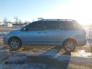 2005 Toyota Sienna XLE z VIN 5TDBA22C95S047413, wystawiony jako IAAI lot #41266507 z przebiegiem 174 765 mil mil oraz . Historia ofert i sprzedaży dostępna na DreamBid. Obrazek 14.