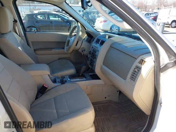 2010 Ford Escape XLT с VIN 1FMCU0D77AKD38652, выставлен на аукционе IAAI как лот 41264448 с пробегом 257 864 миль миль и . История ставок и продаж доступна на DreamBid. Изображение 5.