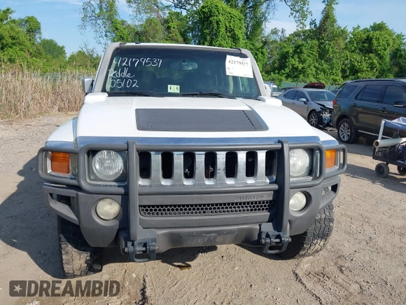 2006 Hummer H3 with VIN 5GTDN136X68140150, listed as a IAAI auction lot 42179537 with 199,593 mi miles. Bid and sale history available at carsss.com. Image 6.