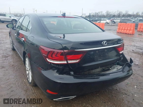 2017 Lexus LS 460 z VIN JTHCL5EF8H5028107, wystawiony jako IAAI lot #41677116 z przebiegiem 73 133 mil mil oraz . Historia ofert i sprzedaży dostępna na DreamBid. Obrazek 3.