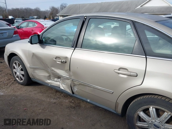 2006 Ford Five Hundred Limited with VIN 1FAHP28136G129914, listed as a IAAI auction lot 41377677 with 201,683 mi miles. Bid and sale history available at carsss.com. Image 14.