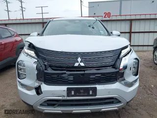 2024 Mitsubishi Outlander SE with VIN JA4J4VA82RZ026614, listed as a IAAI auction lot 41914406 with 27,743 mi miles. Bid and sale history available at carsss.com. Image 12.