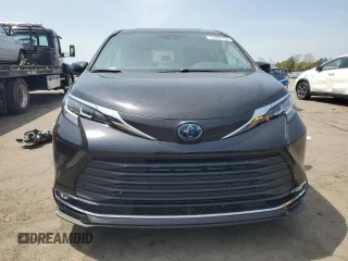 2021 Toyota Sienna XLE z VIN 5TDJRKEC3MS007973, wystawiony jako Copart lot #55492735 z przebiegiem 53 700 mil mil oraz Szkoda całkowita • Salvage title. Historia ofert i sprzedaży dostępna na DreamBid. Obrazek 5.