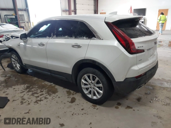 2022 Cadillac XT4 AWD Luxury with VIN 1GYFZBR45NF137676, listed as a IAAI auction lot 41614350 with 38,855 mi miles and . Bid and sale history available at carsss.com. Image 3.