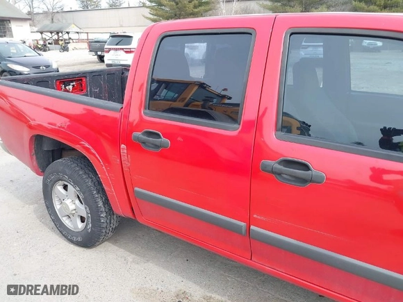2006 GMC Canyon SLT with VIN 1GTDT136268197388, listed as a IAAI auction lot 41791363 with 255,977 mi miles. Bid and sale history available at carsss.com. Image 6.