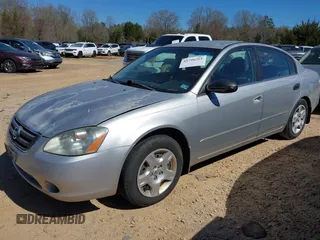2002 Nissan Altima S with VIN 1N4AL11D92C225382, listed as a IAAI auction lot 41796261 with 207,812 mi miles. Bid and sale history available at carsss.com. Image 2.