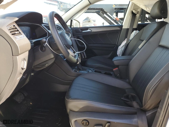 2022 Volkswagen Tiguan SE with VIN 3VV2B7AX8NM165856, listed as a Copart auction lot 85136044 with 44,076 mi miles and Salvage Title. Bid and sale history available at carsss.com. Image 7.