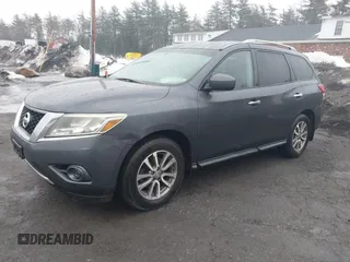 2013 Nissan Pathfinder SV with VIN 5N1AR2MM6DC670669, listed as a IAAI auction lot 41727260 with 186,112 mi miles. Bid and sale history available at carsss.com. Image 2.