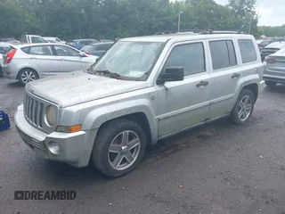 2007 Jeep Patriot Limited with VIN 1J8FF48W77D318640, listed as a IAAI auction lot 42653588 with 88,375 mi miles and . Bid and sale history available at DreamBid. Image 2.