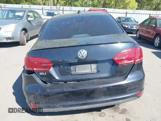 2014 Volkswagen Jetta GLI Autobahn с VIN 3VW5T7AJ3EM267647, выставлен на аукционе IAAI как лот 40507643 с пробегом 95 048 миль миль и . История ставок и продаж доступна на DreamBid. Изображение 16.