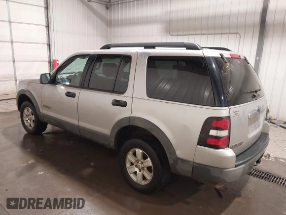 2006 Ford Explorer XLT с VIN 1FMEU73856UB59887, выставлен на аукционе IAAI как лот 41462046 с пробегом Не указан миль и . История ставок и продаж доступна на DreamBid. Изображение 3.