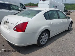 2007 Nissan Maxima 3.5 SE with VIN 1N4BA41EX7C860087, listed as a IAAI auction lot 42082772 with 164,866 mi miles. Bid and sale history available at carsss.com. Image 4.