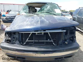 2006 Chevrolet Tahoe LT with VIN 1GNEK13T36J148231, listed as a IAAI auction lot 41917777 with 335,161 mi miles. Bid and sale history available at carsss.com. Image 13.